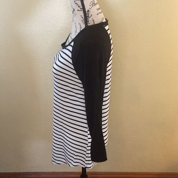 3/4 sleeve small. 9/1 - Picture 2 of 5